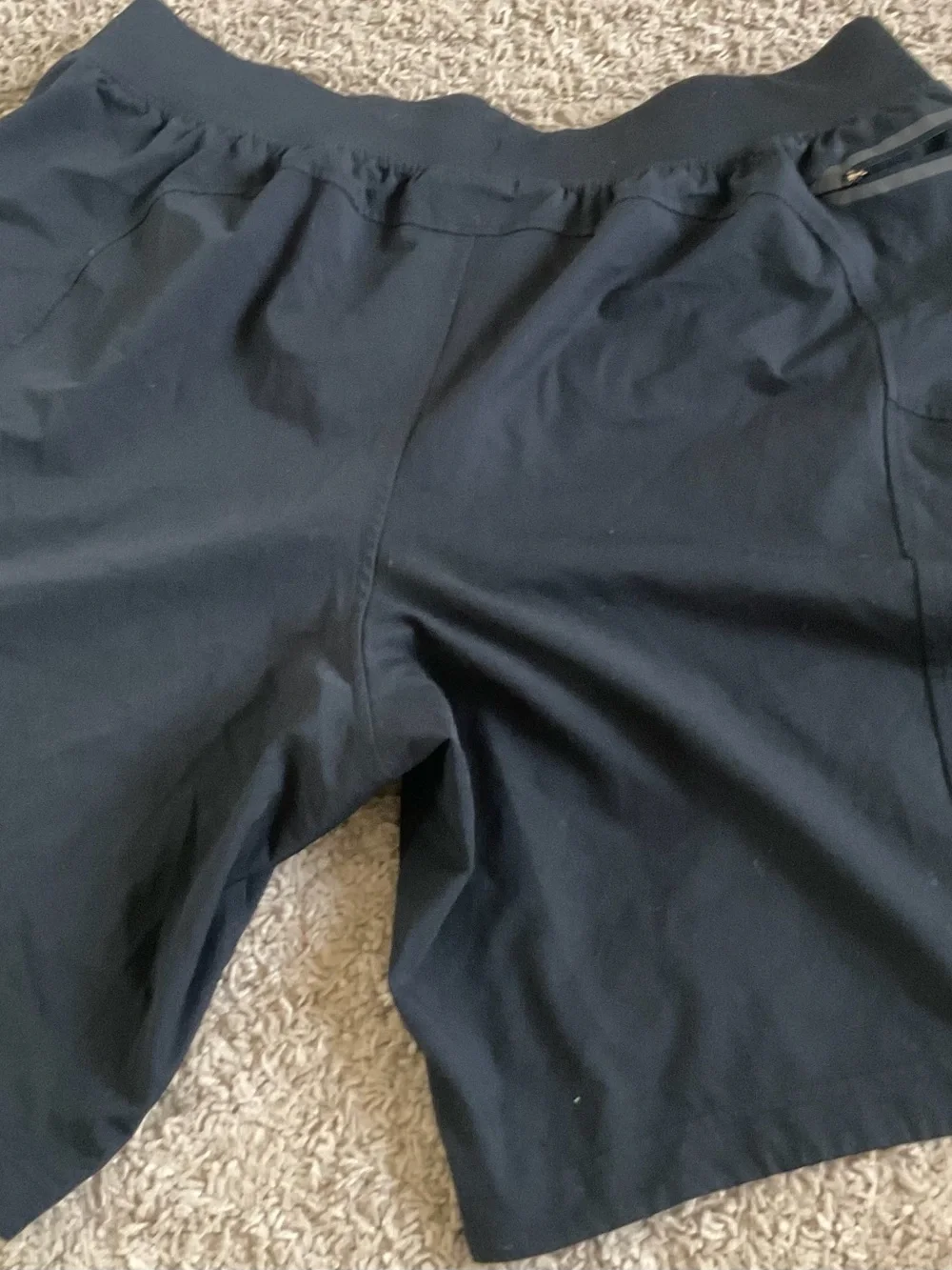 Men’s used as is Under Armour project rock black unlimited UA shorts size XL